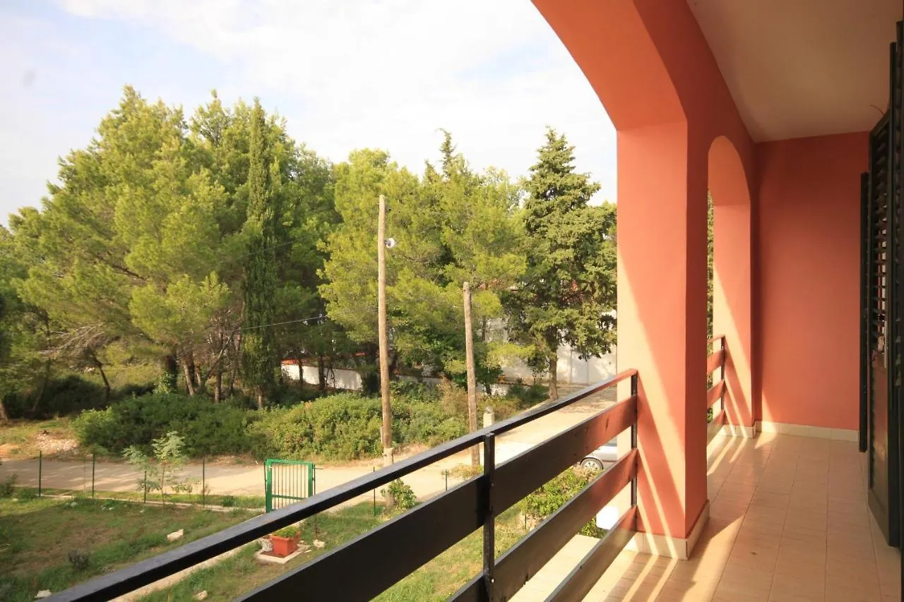 Apartments By The Sea Susica, Ugljan - 841